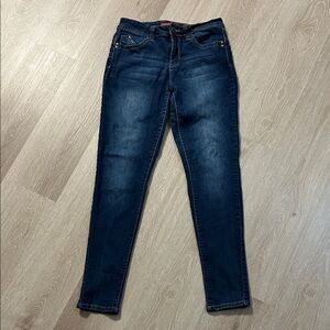 YMI “ Wanna Betta Butt” Dark Wash Skinny Denim Jeans Sz 9